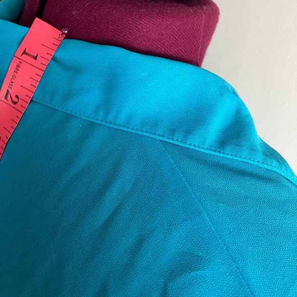 Capri Hi-Low Blouse - Picture 3 of 11